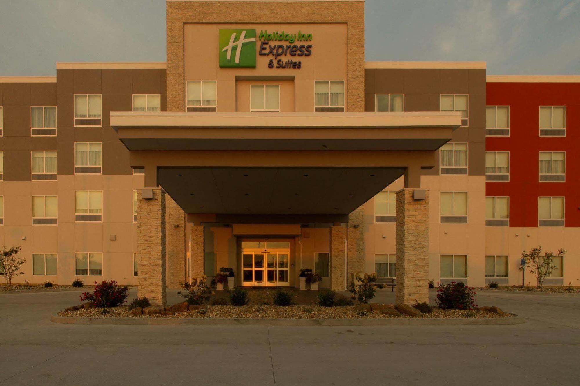 Holiday Inn Express & Suites Litchfield By Ihg Exterior foto